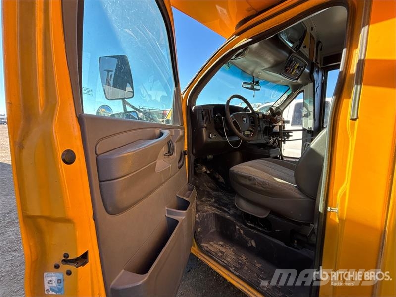 Chevrolet Express G3500 Bus Minibusse