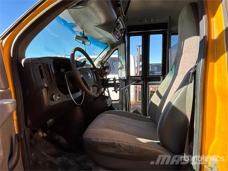 Chevrolet Express G3500 Bus Minibusse