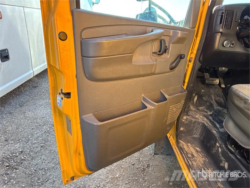 Chevrolet Express G3500 Bus Minibusse