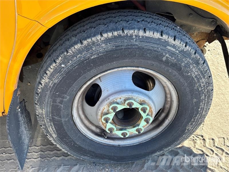 Chevrolet Express G3500 Bus Minibusse