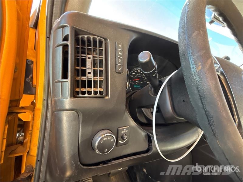 Chevrolet Express G4500 4x2 10-Seat School Bus 迷你巴士