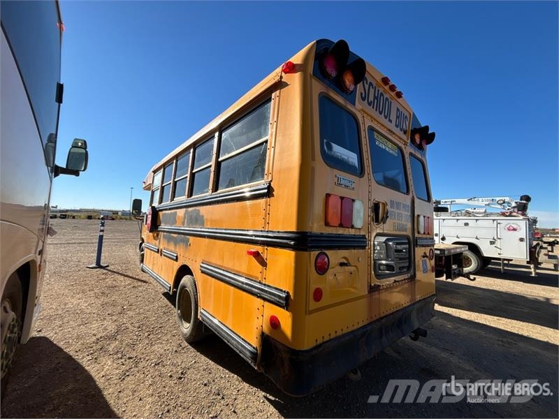 Chevrolet Express G4500 4x2 10-Seat School Bus 迷你巴士