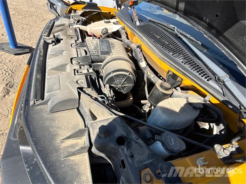 Chevrolet Express G4500 4x2 10-Seat School Bus 迷你巴士