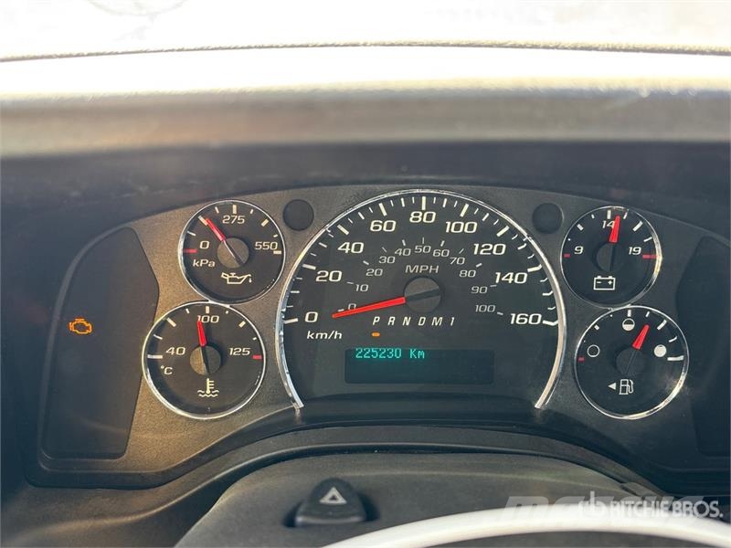 Chevrolet Express G4500 4x2 10-Seat School Bus 迷你巴士