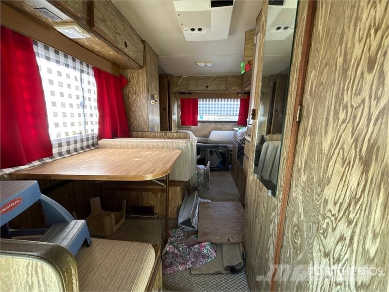 Chevrolet Itasca Sundancer Motor Home Autofurgonai ir karavanai