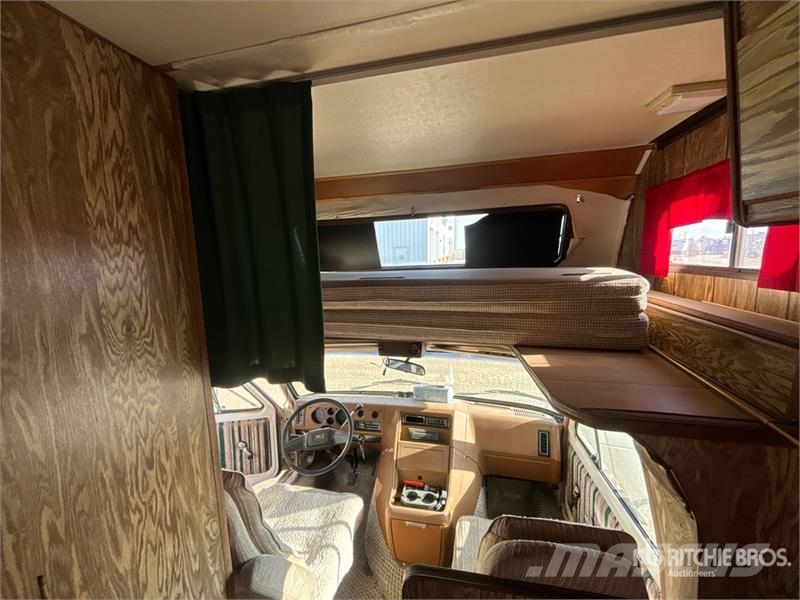 Chevrolet Itasca Sundancer Motor Home Autofurgonai ir karavanai
