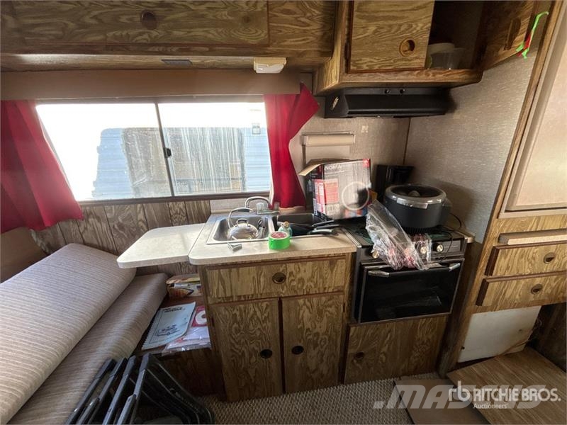 Chevrolet Itasca Sundancer Motor Home Autofurgonai ir karavanai