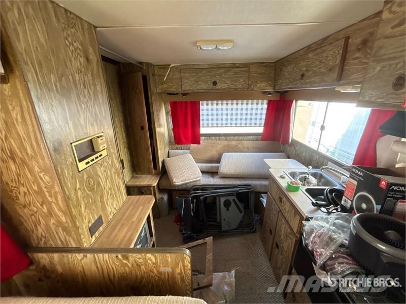 Chevrolet Itasca Sundancer Motor Home Autofurgonai ir karavanai