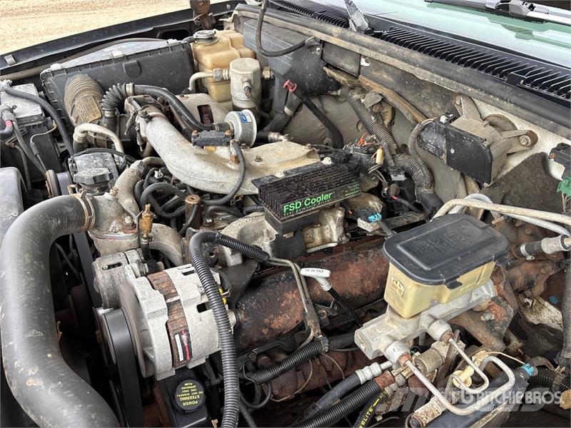 Chevrolet K2500 4x4 Extended Cab Pickup Muu