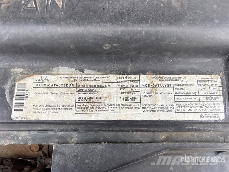 Chevrolet K2500 4x4 Extended Cab Pickup Muu