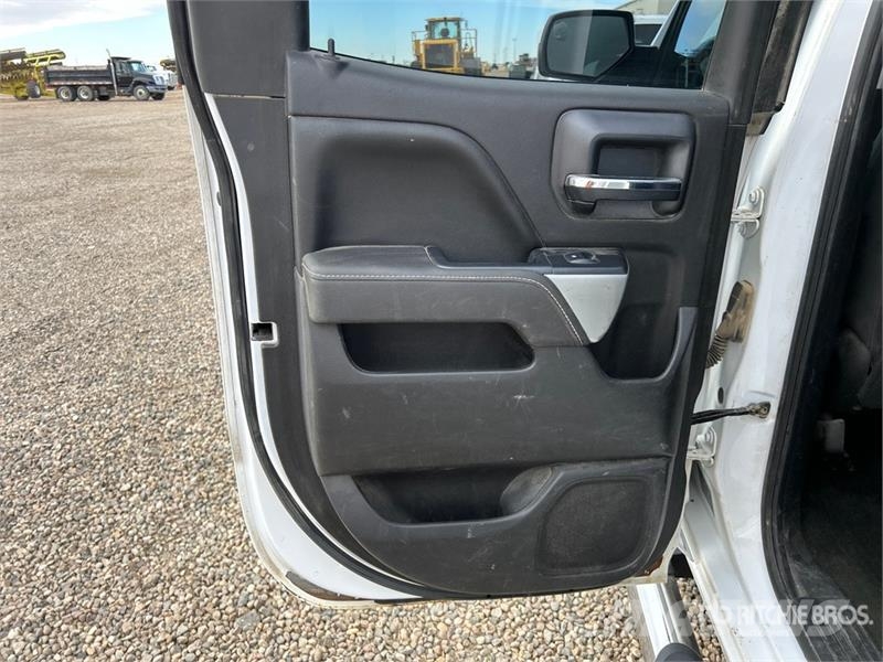 Chevrolet Silverado 1500 LT 4x4 Dual Cab Pickup Ostalo