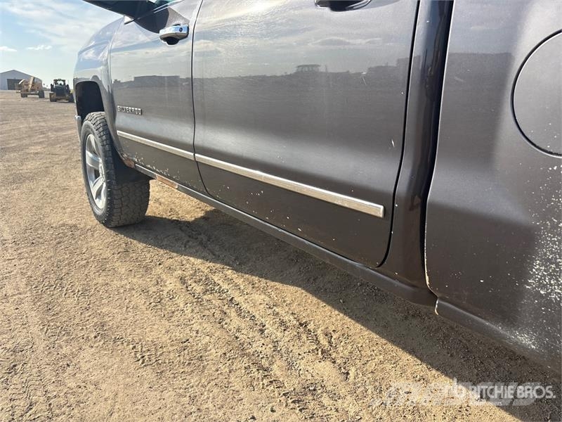 Chevrolet Silverado 1500 LTZ 4x4 Crew Cab Pickup Autre fourgon / utilitaire