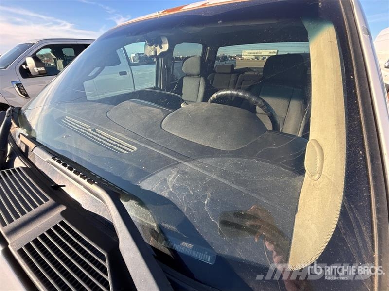 Chevrolet Silverado 1500 LT 4x4 Crew Cab Pickup Furgoni altro
