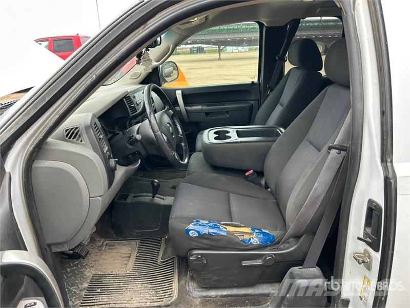 Chevrolet Silverado 1500 LS 4x4 Extended Cab Pickup Anders