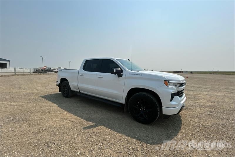 Chevrolet Silverado 1500 RST 4x4 Crew Cab Pickup Ostalo