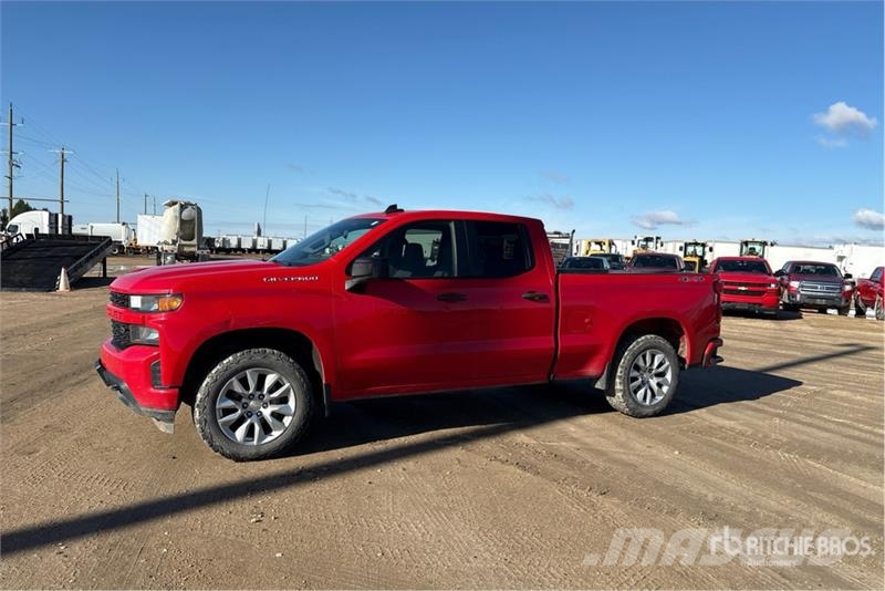 Chevrolet Silverado 1500 Custom 4x4 Extended Cab Pickup Anders