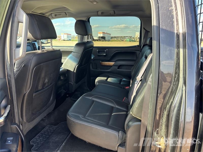 Chevrolet Silverado 1500 LTZ 4x4 Crew Cab Pickup Autre fourgon / utilitaire
