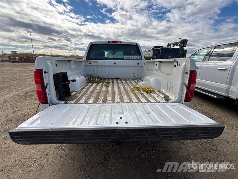 Chevrolet Silverado 1500 4x4 Extended Cab Pickup Ostalo