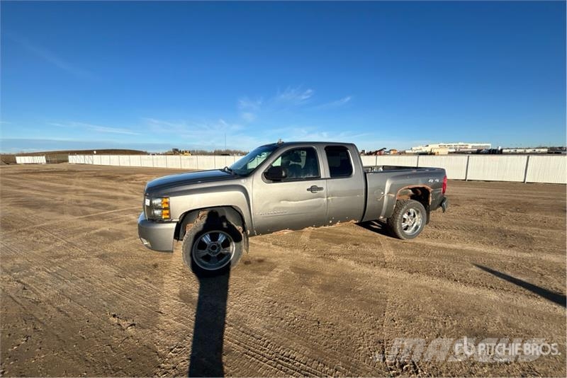 Chevrolet Silverado 1500 LT 4x4 Extended Cab Pickup Anders