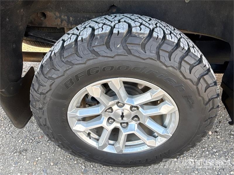 Chevrolet Silverado 1500 4x4 Crew Cab Pickup Drugi