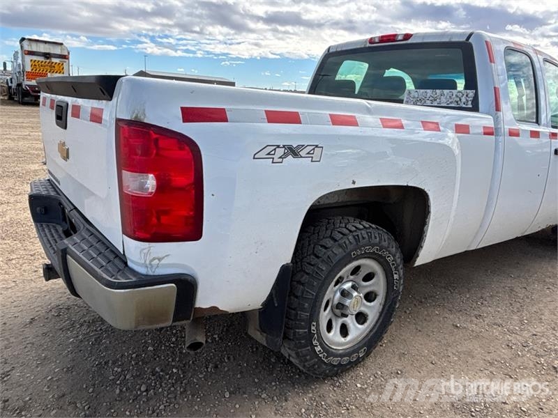 Chevrolet Silverado 1500 4x4 Extended Cab Pickup Ostalo