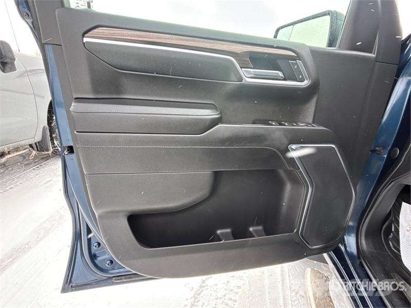 Chevrolet Silverado 1500 RST 4x4 Crew Cab Pickup Drugi