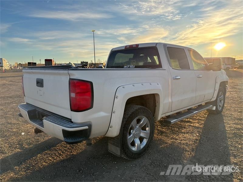 Chevrolet Silverado 1500 LT 4x4 Crew Cab Pickup Drugi