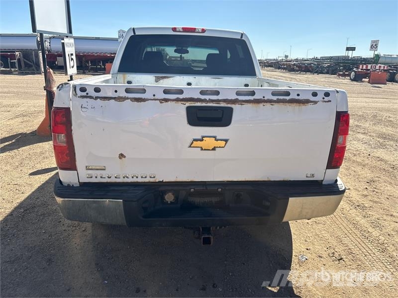 Chevrolet Silverado 1500 LS 4x4 Crew Cab Pickup Andre