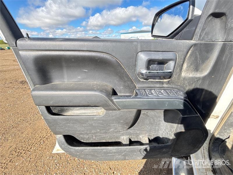 Chevrolet Silverado 1500 LT 4x4 Crew Cab Pickup Drugi