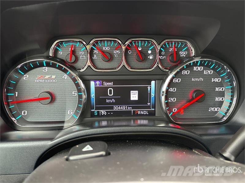 Chevrolet Silverado 1500 LT 4x4 Crew Cab Pickup Další