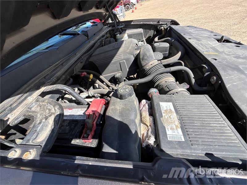 Chevrolet Silverado 1500 4x4 Pickup Diger
