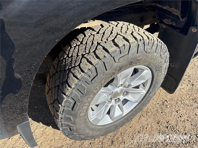 Chevrolet Silverado 1500 LT 4x4 Crew Cab Pickup 其他
