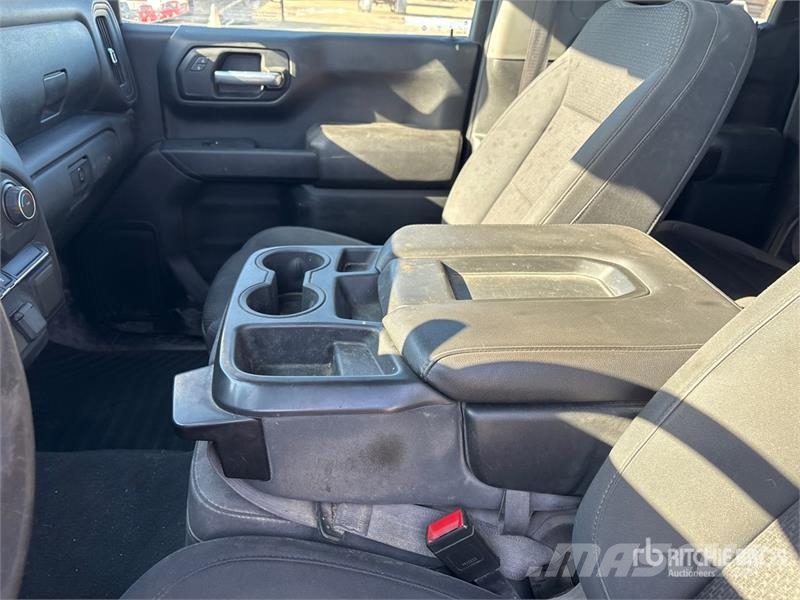 Chevrolet Silverado 1500 Custom 4x4 Extended Cab Pickup Anders
