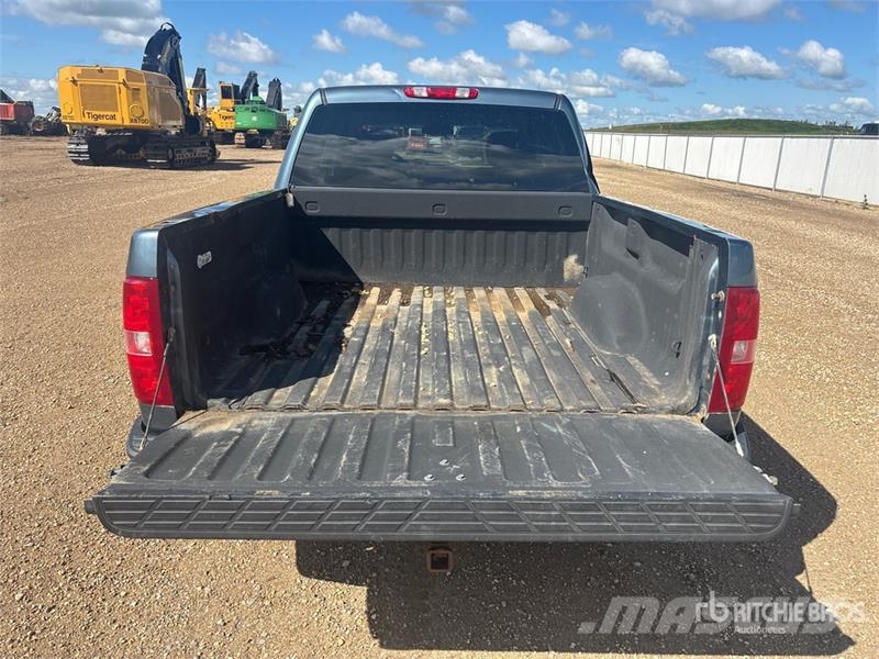 Chevrolet Silverado 1500 LT 4x4 Crew Cab Pickup Ostalo