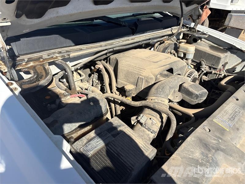 Chevrolet Silverado 1500 LS 4x4 Crew Cab Pickup Andre