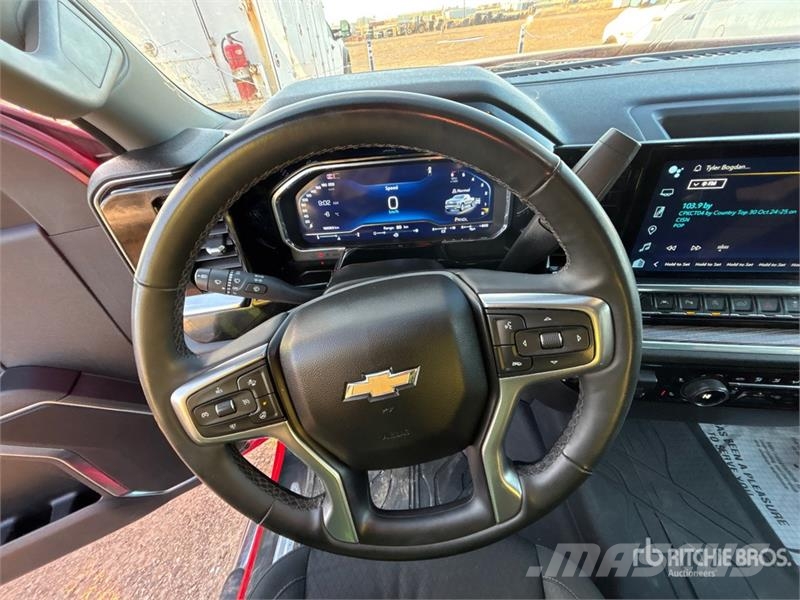 Chevrolet Silverado 1500 LT 4x4 Crew Cab Pickup Drugi