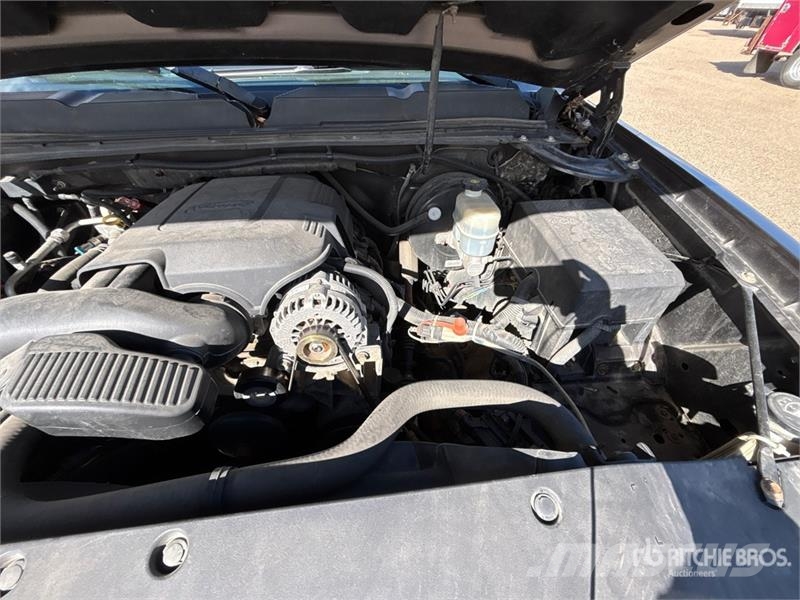 Chevrolet Silverado 1500 4x4 Pickup Diger