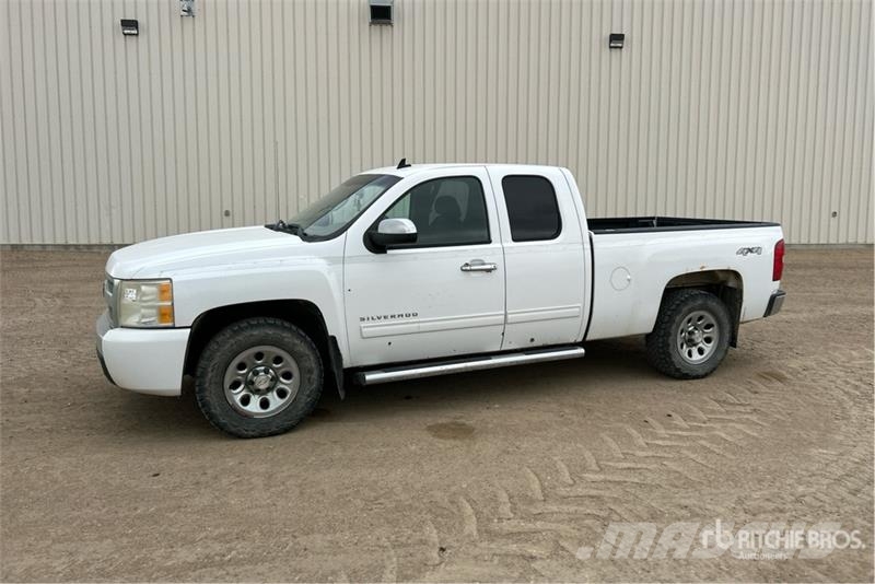 Chevrolet Silverado 1500 LS 4x4 Extended Cab Pickup Anders