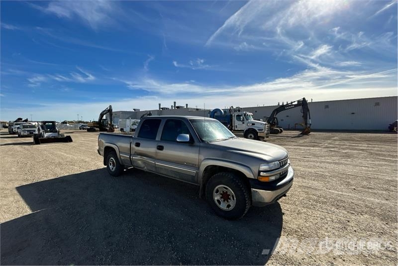 Chevrolet Silverado 1500 4x4 Crew Cab Pickup Прочие фургоны