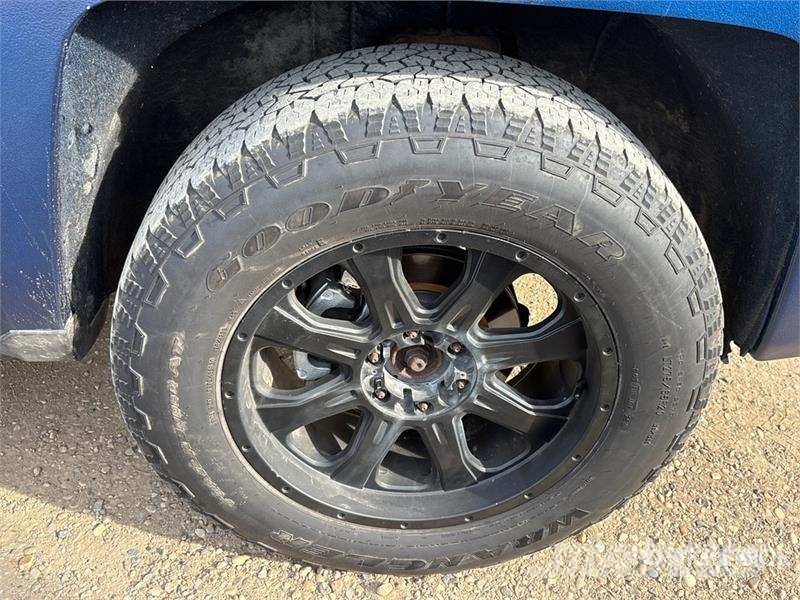 Chevrolet Silverado 1500 4x4 Crew Cab Pickup Egyéb
