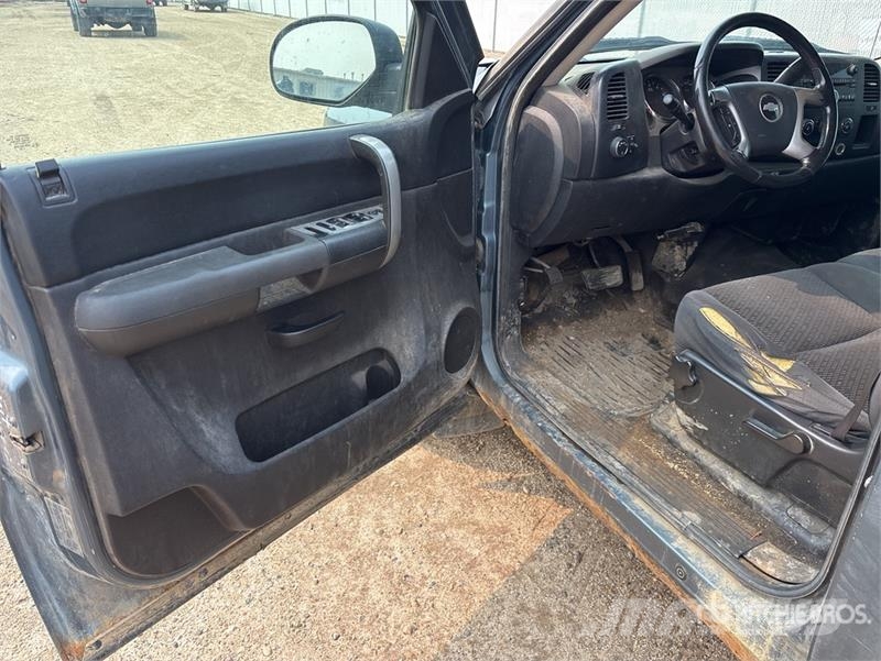 Chevrolet Silverado 1500 LT 4x4 Crew Cab Pickup Ostalo