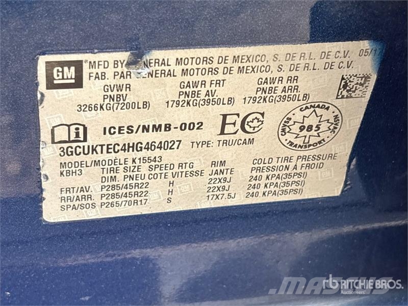 Chevrolet Silverado 1500 4x4 Crew Cab Pickup Egyéb