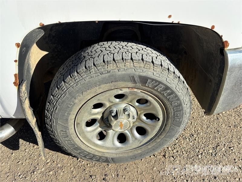 Chevrolet Silverado 1500 LT 4x4 Crew Cab Pickup Anders