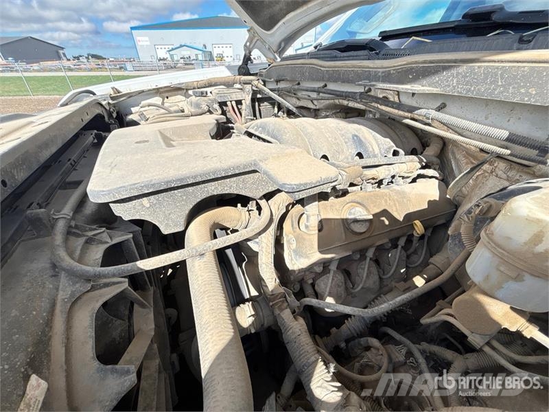 Chevrolet Silverado 1500 LT 4x4 Crew Cab Pickup Drugi