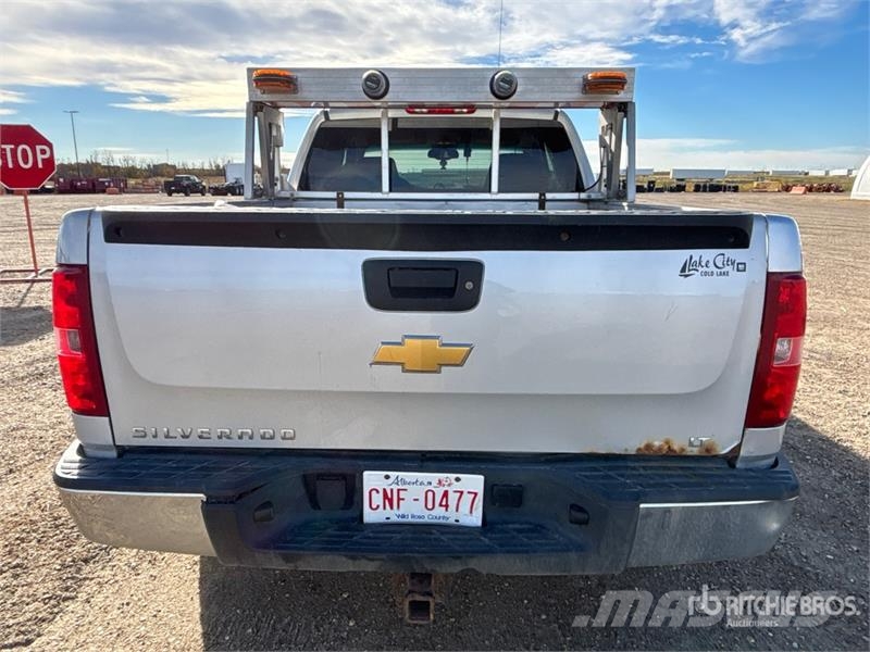 Chevrolet Silverado 1500 LT 4x4 Extended Cab Pilot Pickup Ostalo