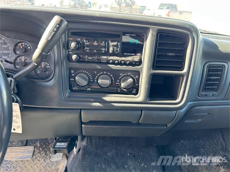 Chevrolet Silverado 1500 4x4 Crew Cab Pickup Прочие фургоны
