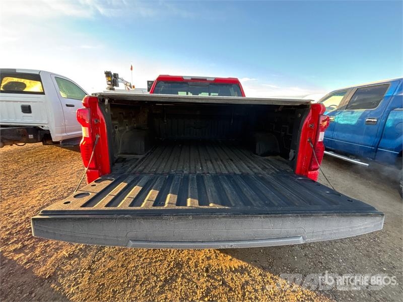 Chevrolet Silverado 1500 LT 4x4 Crew Cab Pickup Drugi