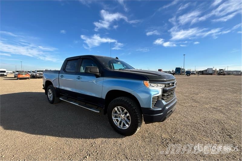 Chevrolet Silverado 1500 4x4 Crew Cab Pickup Drugi