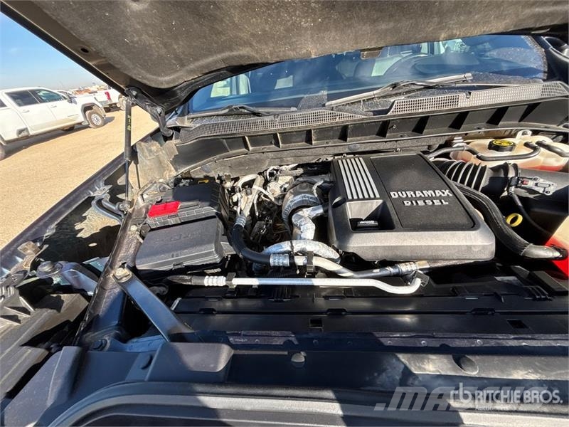 Chevrolet Silverado 1500 4x4 Crew Cab Pickup Drugi