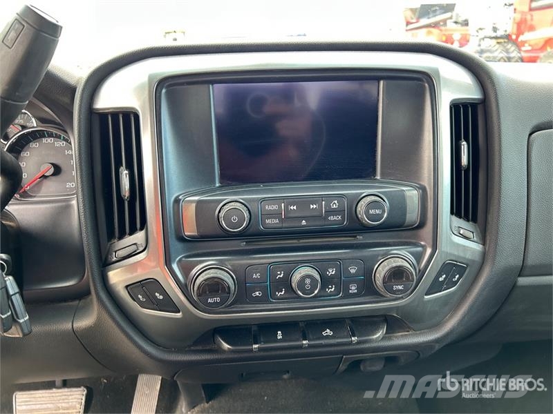 Chevrolet Silverado 1500 LT 4x4 Dual Cab Pickup Ostalo